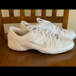 Nike Air Max Down 2 cheer shoes